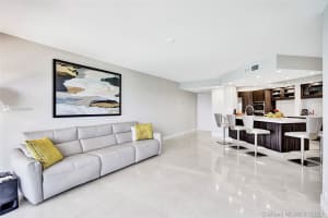 6767 Collins Ave, Miami, FL 33141, Sold 03/31/21