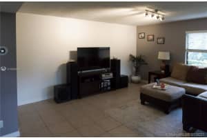 9441 NW 48th St, Sunrise, FL 33351, Sold 03/16/21