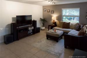 9441 NW 48th St, Sunrise, FL 33351, Sold 03/16/21