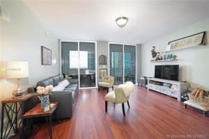 170 SE 14th St, Miami, FL 33131, Sold 05/28/21