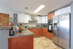 170 SE 14th St, Miami, FL 33131, Sold 05/28/21