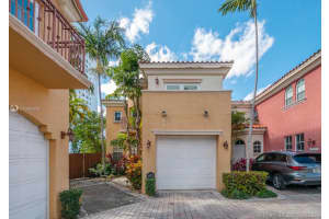 18370 NE 30th Ave, Aventura, FL 33160, Sold 04/20/21