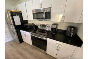 636 NW 114th Ave, Miami, FL 33172, Sold 03/31/21