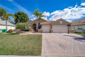 3230 Overlook Rd, Davie, FL 33328, Sold 02/26/21