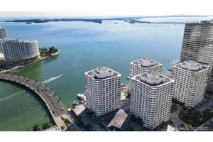 999 Brickell Bay Dr, Miami, FL 33131, Sold 03/16/21