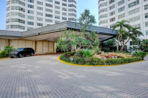 999 Brickell Bay Dr, Miami, FL 33131, Sold 03/16/21