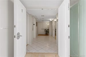 4300 N Ocean Blvd #17m, Fort Lauderdale, FL 33308, Sold 03/30/21