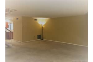 6516 Kendale Lakes Dr, Miami, FL 33183, Sold 07/12/21