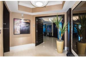 2711 S Ocean Dr, Hollywood, FL 33019, Sold 04/14/21