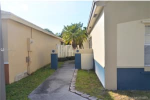 205 N Ketch Dr, Sunrise, FL 33326, Sold 03/30/21
