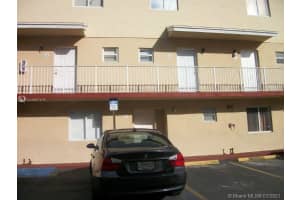 8027 NW 8th St, Miami, FL 33126, Sold 03/04/21