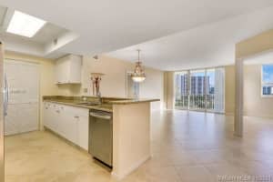19501 W Country Club Dr, Aventura, FL 33180, Sold 05/07/21