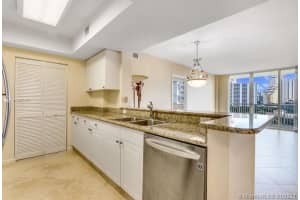 19501 W Country Club Dr, Aventura, FL 33180, Sold 05/07/21