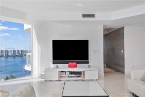 18671 Collins Ave PH 1, Sunny Isles Beach, FL 33160, Sold 05/07/21