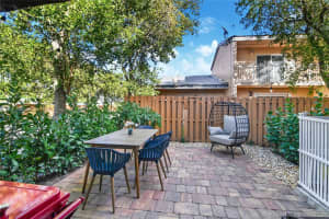 6910 NW 166th Terrace, Hialeah, FL 33014, Sold 03/22/21