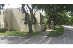 6500 Kendale Lakes Dr, Miami, FL 33183, Sold 12/10/21