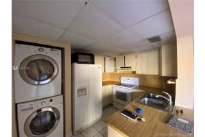 201 W Park Dr, Miami, FL 33172, Sold 03/01/21