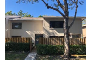 5032 S University Dr, Davie, FL 33328, Sold 02/26/21
