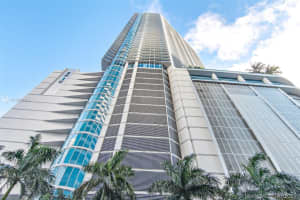 200 Biscayne Blvd Way, Miami, FL 33131, Sold 02/25/22