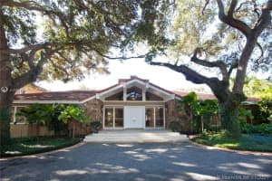 300 Cocoplum Rd, Coral Gables, FL 33143, Sold 05/15/21