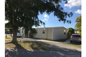 21781 NW 2nd Ct, Pembroke Pines, FL 33029, Sold 07/09/21