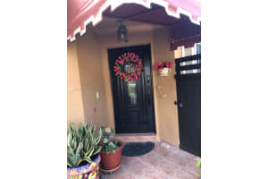 7471 NW 167th Terrace, Hialeah, FL 33015, Sold 05/14/21