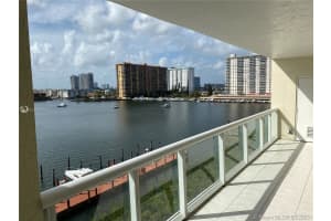 17050 N Bay Rd, Sunny Isles Beach, FL 33160, Sold 04/09/21