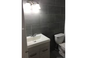 10257 NW 9th St Cir, Miami, FL 33172, Sold 05/05/21