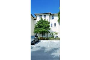 11605 NW 89th St, Doral, FL 33178, Sold 05/10/21