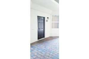 11605 NW 89th St, Doral, FL 33178, Sold 05/10/21