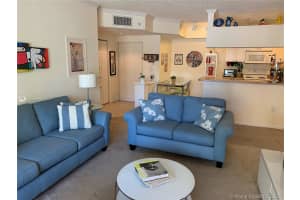 17100 N Bay Rd, Sunny Isles Beach, FL 33160, Sold 04/05/21