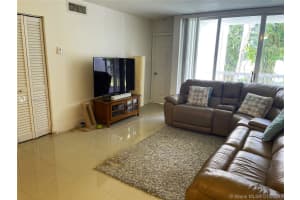 4864 NW 97th Pl, Doral, FL 33178, Sold 10/22/21