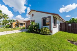 961 SW 109th Ave, Pembroke Pines, FL 33025, Sold 03/31/21