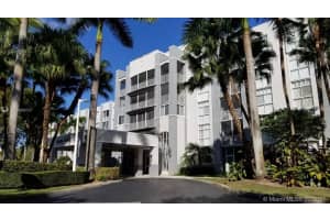 9725 NW 52nd St, Doral, FL 33178, Sold 04/05/21