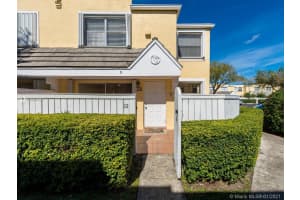 6850 SW 45th Ln, Miami, FL 33155, Sold 03/15/21