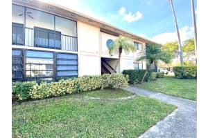 915 NE 199th St, Miami, FL 33179, Sold 04/09/21