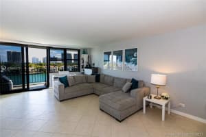 10101 E Bay Harbor Dr, Bay Harbor Islands, FL 33154, Sold 10/29/21