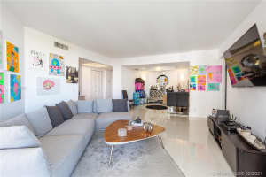 3610 Yacht Club Dr, Miami, FL 33180, Sold 06/03/21