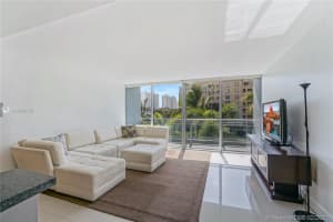 2950 NE 188th St, Miami, FL 33180, Sold 04/30/21