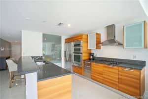 2950 NE 188th St, Miami, FL 33180, Sold 04/30/21