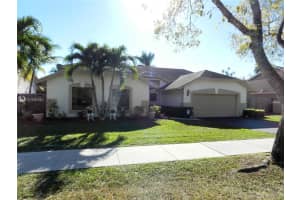 8900 SW 57th St, Cooper City, FL 33328, Sold 03/22/21