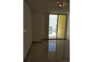170 SE 14th St, Miami, FL 33131, Sold 05/10/21
