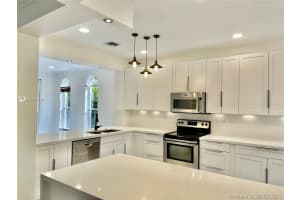 21033 NE 34th Pl, Aventura, FL 33180, Sold 03/26/21