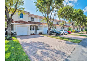 9752 NW 45th Ln, Doral, FL 33178, Sold 03/10/21