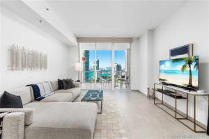 50 South Pointe Dr, Miami Beach, FL 33139, Sold 06/15/21