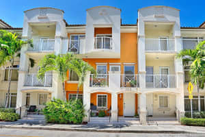 2755 NE 184th Way #103, Aventura, FL 33160, Sold 06/02/22