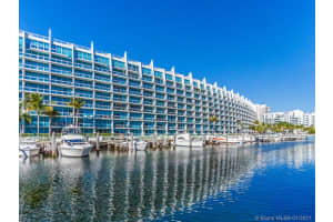 2950 NE 188th St, Miami, FL 33180, Sold 04/05/21