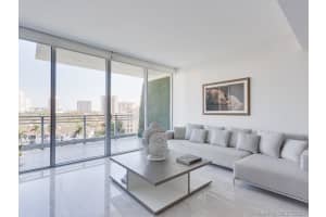2950 NE 188th St, Miami, FL 33180, Sold 04/05/21