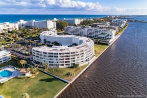 2760 S Ocean Blvd, Palm Beach, FL 33480, Sold 03/22/21