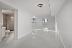 825 Brickell Bay Dr, Miami, FL 33131, Sold 05/12/21